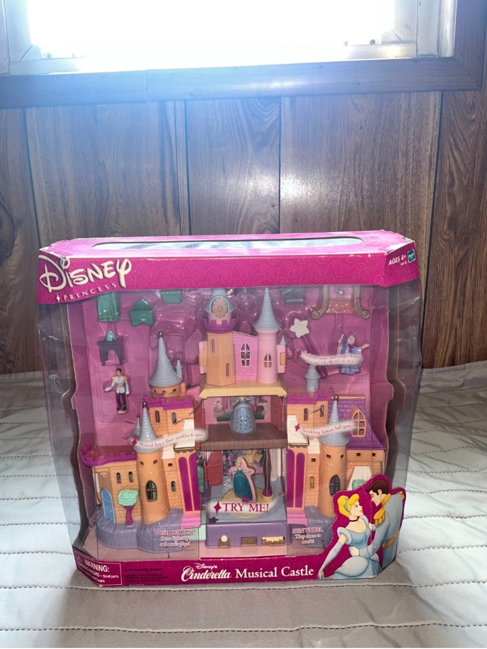 Vintage Disney Princess Cinderella Musical Castle 2002 BOX NOT MINT